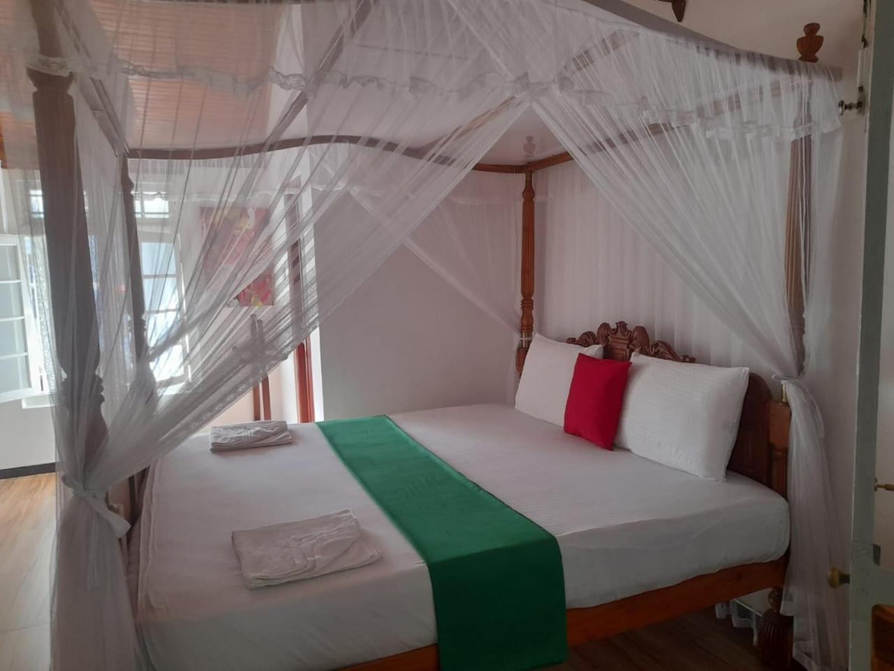 Tranquility Guest House هيكادوفا المظهر الخارجي الصورة